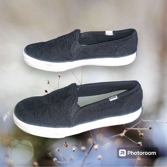 Keds Black Lace Slip On Sneakers Sz 8 - Picture 2 of 5